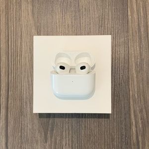 Apple Airpods (3rd Generation)